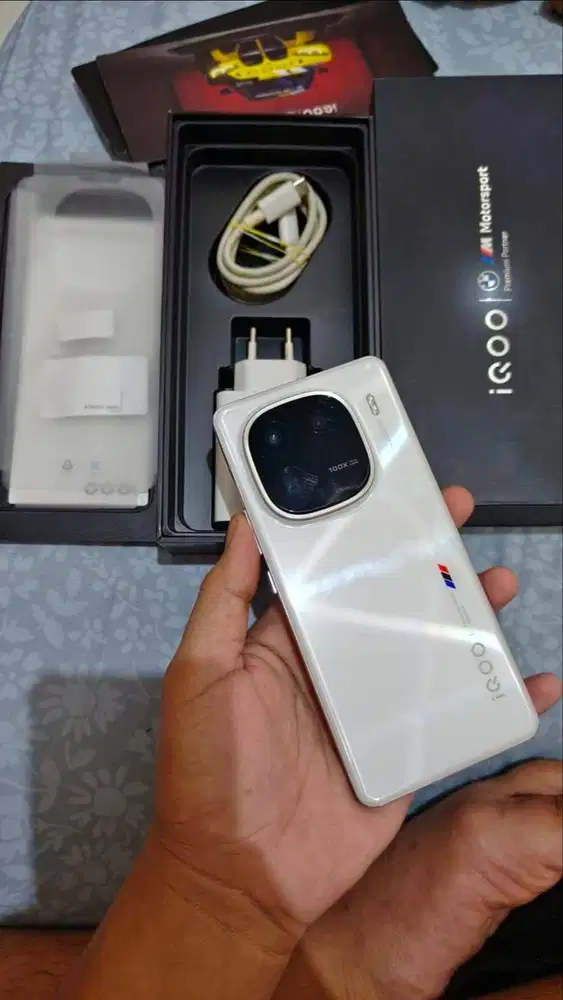 Iqoo 12 rm 16/16
