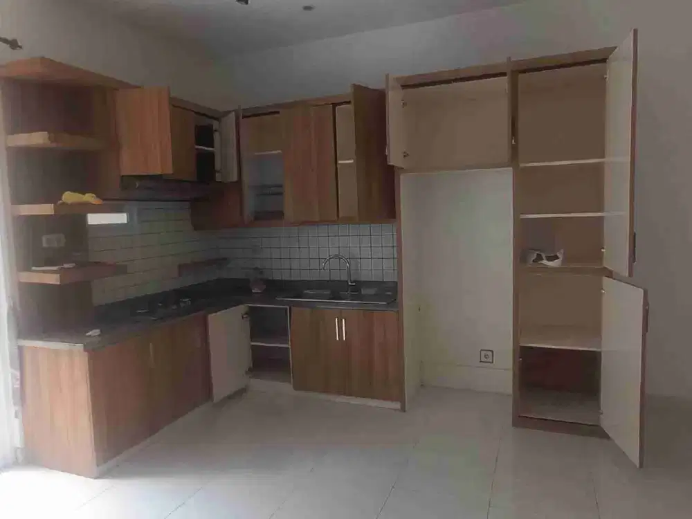 Disewakan rumah di BSD Fresco Aria