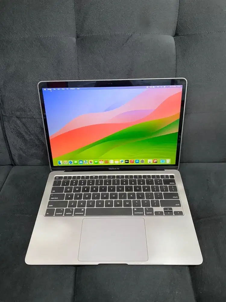 MacBook Air 2020 13inch, 8/256GB i3 SECOND