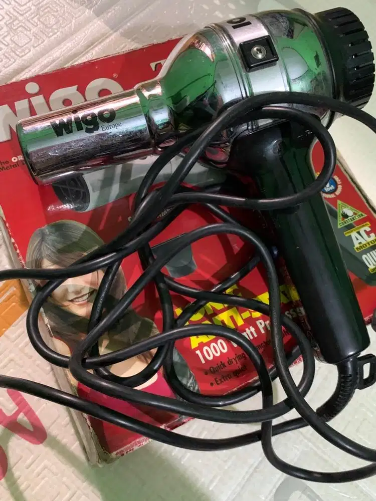 Hairdryer Wigo Taifun 1000 watt.