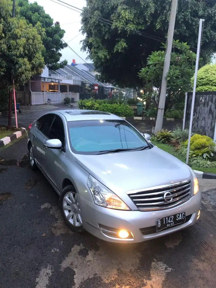 DIJUAL NISSAN TEANA 250XV V6