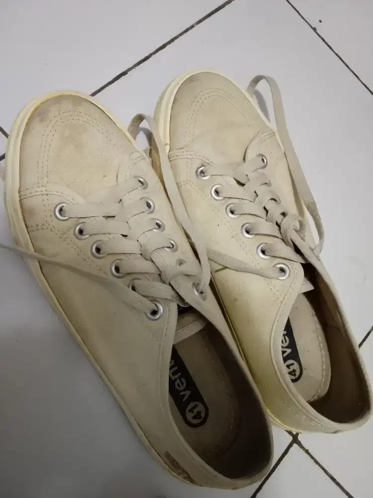 DIJUAL SEPATU VENTELA CREAM