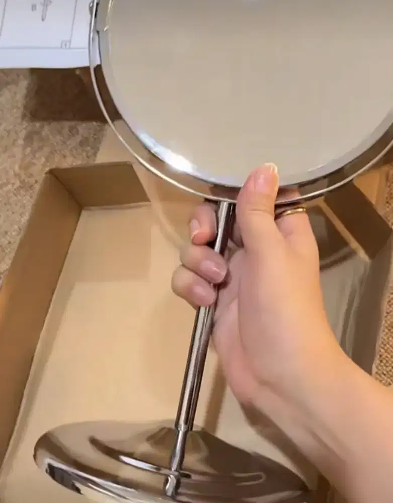 Cermin bulat informa