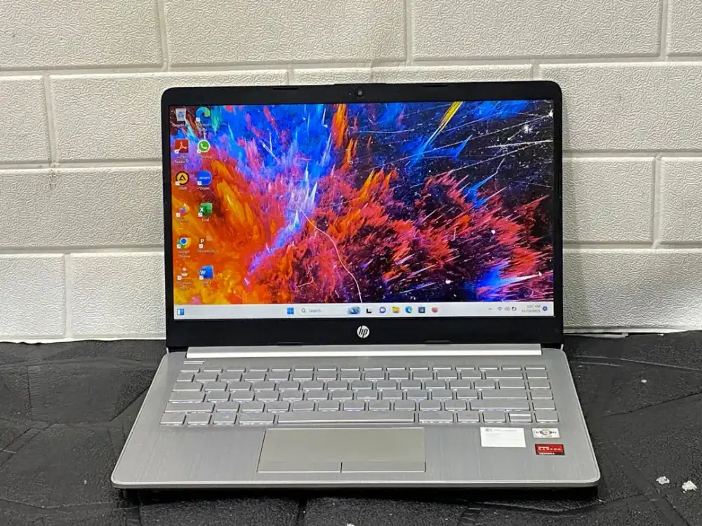 LAPTOP HP 14s-dk1xxx/AMD Athlon silver 3050U /Ram 4GB /SSD 512GB