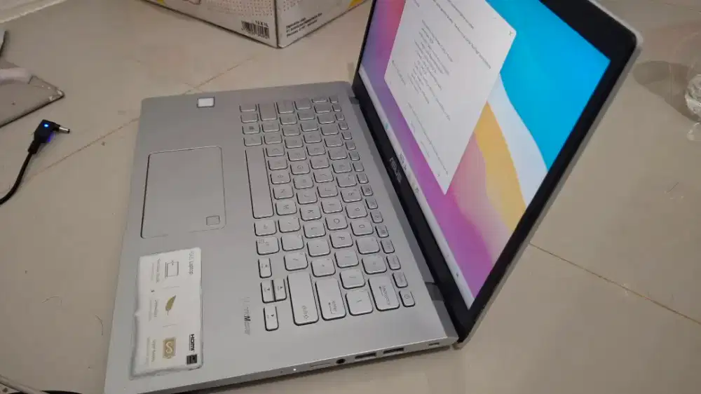 Laptop Asus Vivobook i3 gen 8