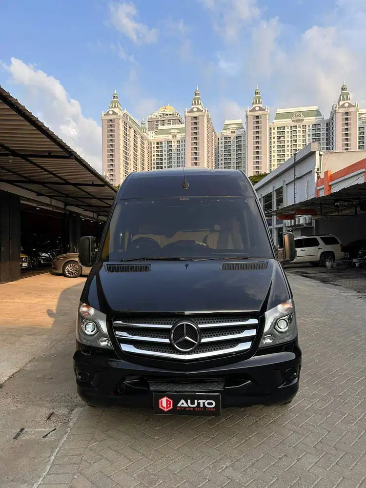 Mercedes-Benz Sprinter 315 CDI A2 Van Wagon Diesel M/T 2018 Hitam Km8r