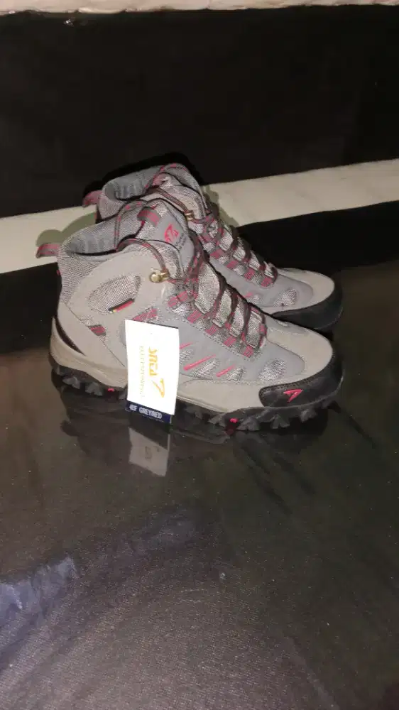 Sepatu Outdoorr hikking