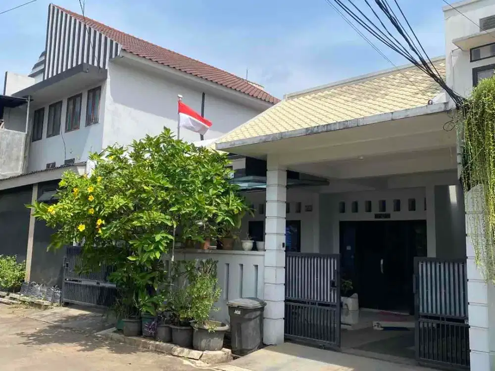 Rumah Besar komplek elite kranggan permai Cibubur bebas banjir lokasi favorit orang kaya