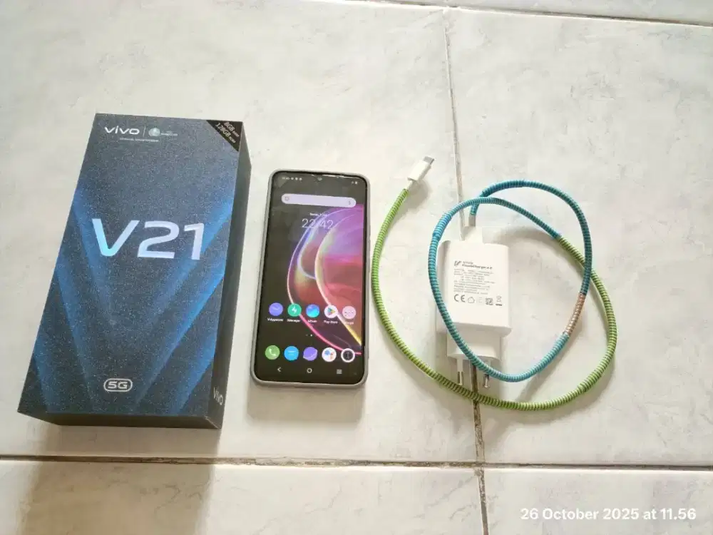 Vivo V21 5g second