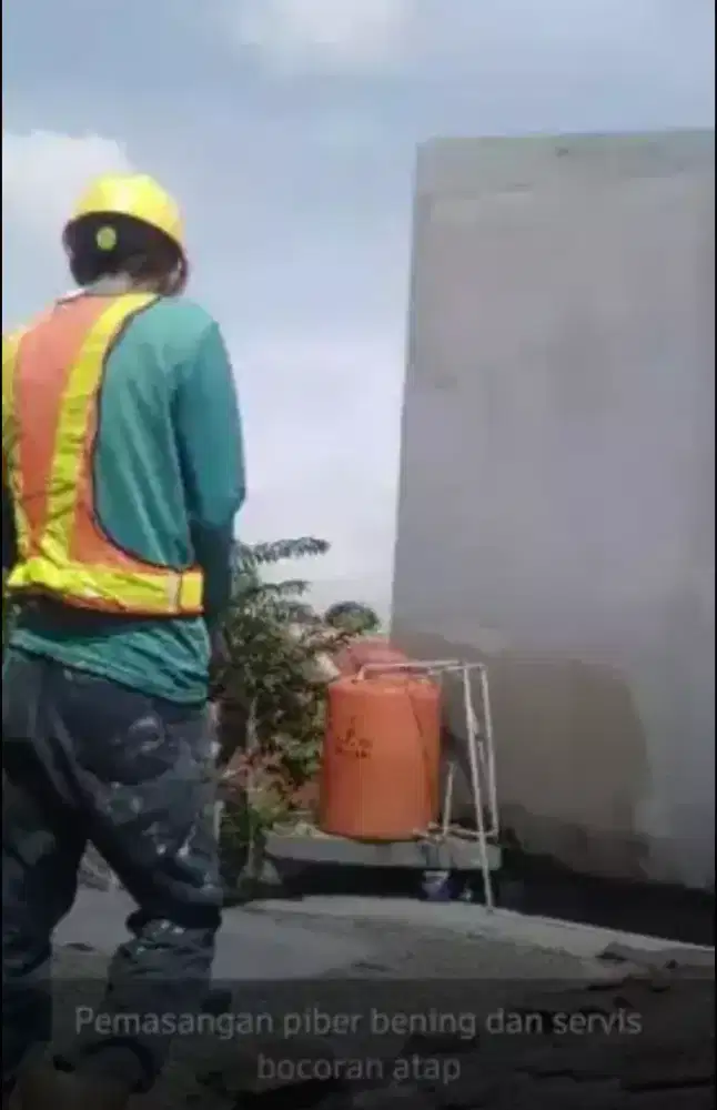 Jasa tukang bangunan harian maupun borongan