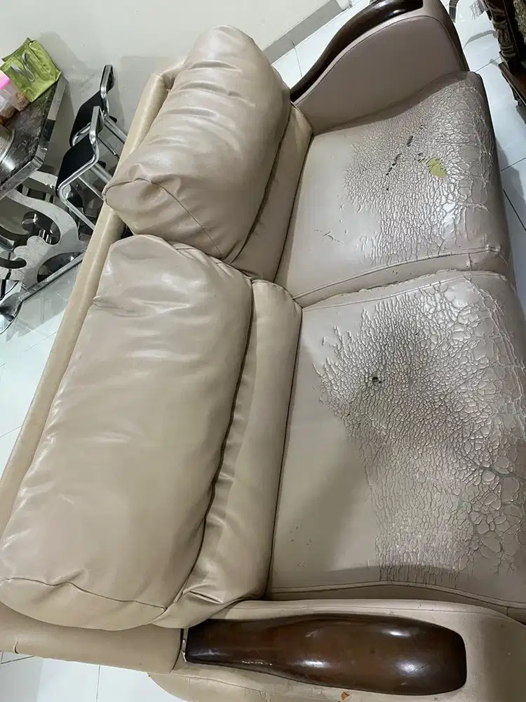 Sofa atau bangku 3 sitter