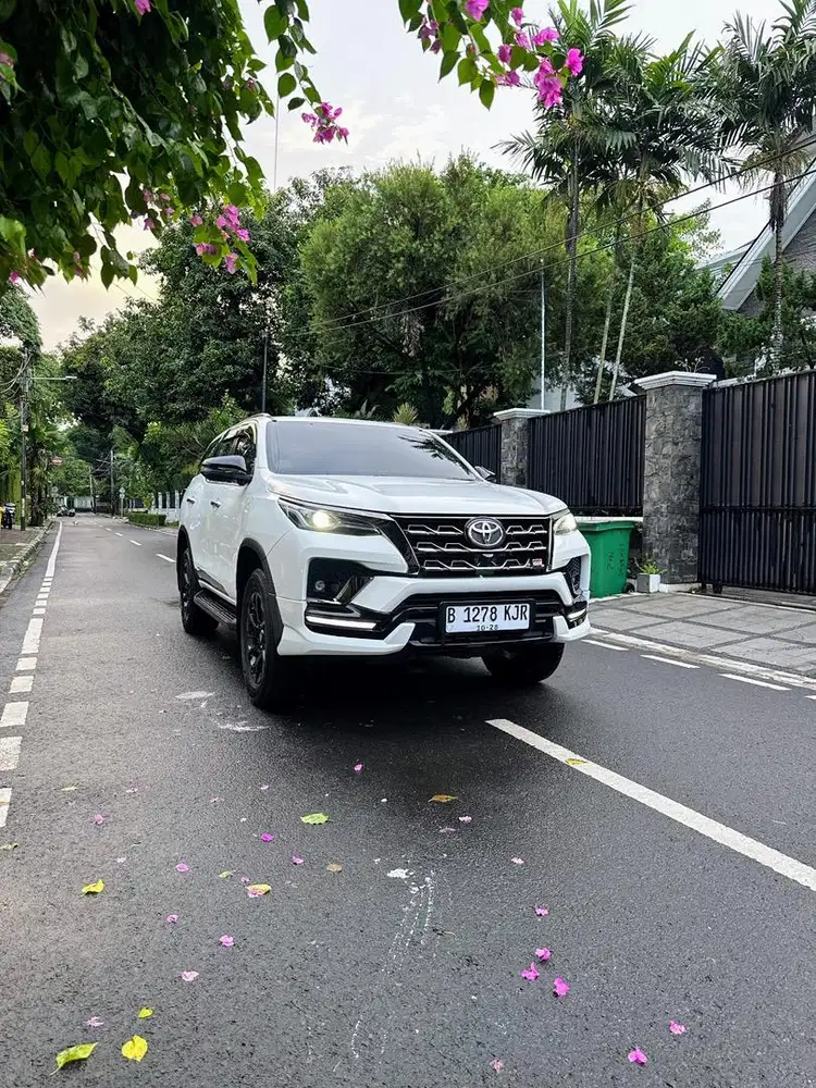 Toyota Fortuner GR Sport 2.8 2023 (Cash)