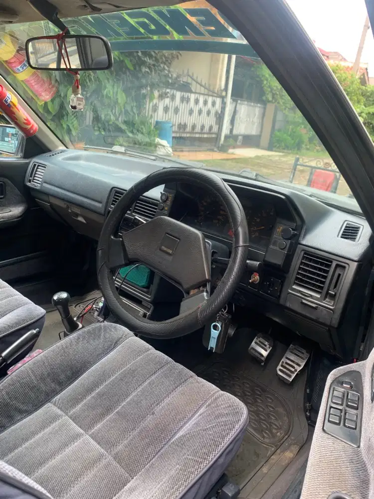 Mazda 323 1989 Bensin