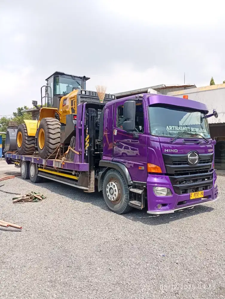 HINO SELFLOADER 2018