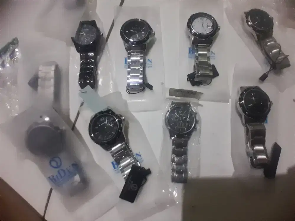 Jam Tangan Pria/Wanita