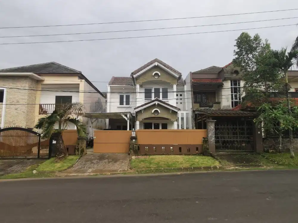 Dijual Cepat Rumah 2 Lantai di Puri Gading
