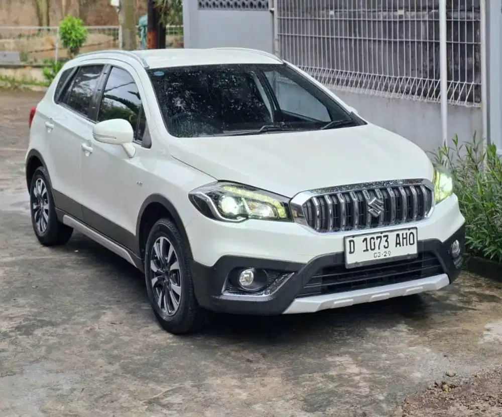 New SX4 S-CROSS 1.5 AT 2018 LowKM 40rb RECORD SUZUKI BANDUNG