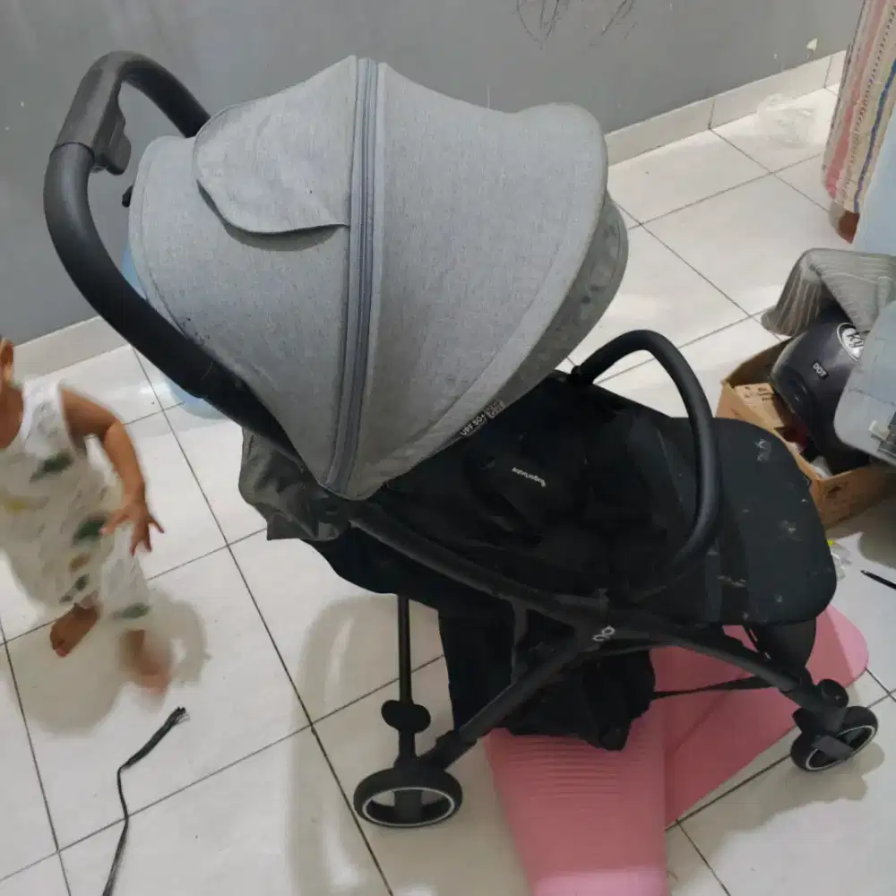 Jual saja Stroller bekas rasa baru, BU !!