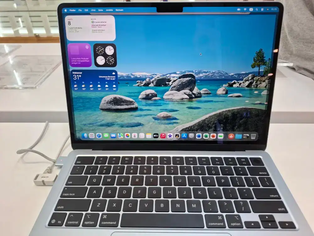 MacBook Air (13 inci)