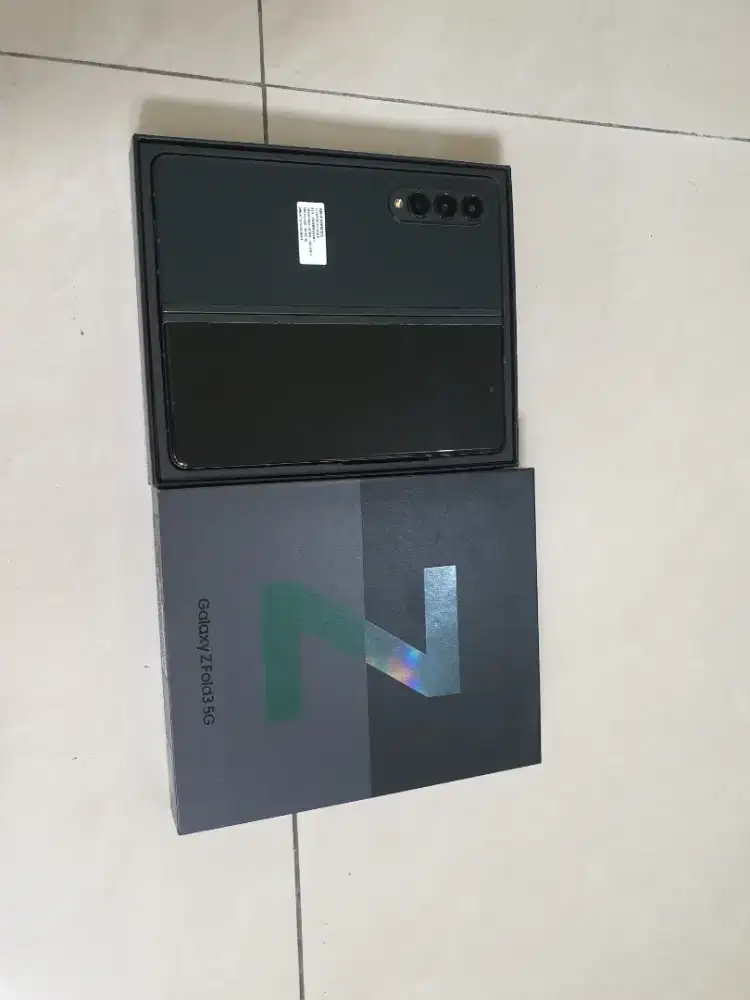 Samsung galaxy Z fold 3 5G ram 12/256gb ex grs resmi Sein ori lengkap