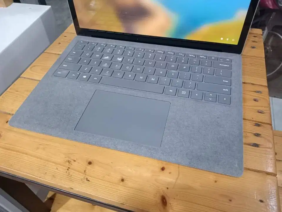 Microsoft Laptop 3 Intel Core I5 Gen 10 VGA Intel Iris +