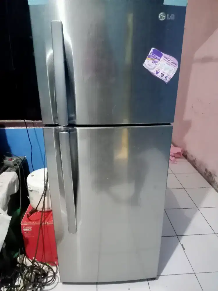 Jual kulkas/freezer