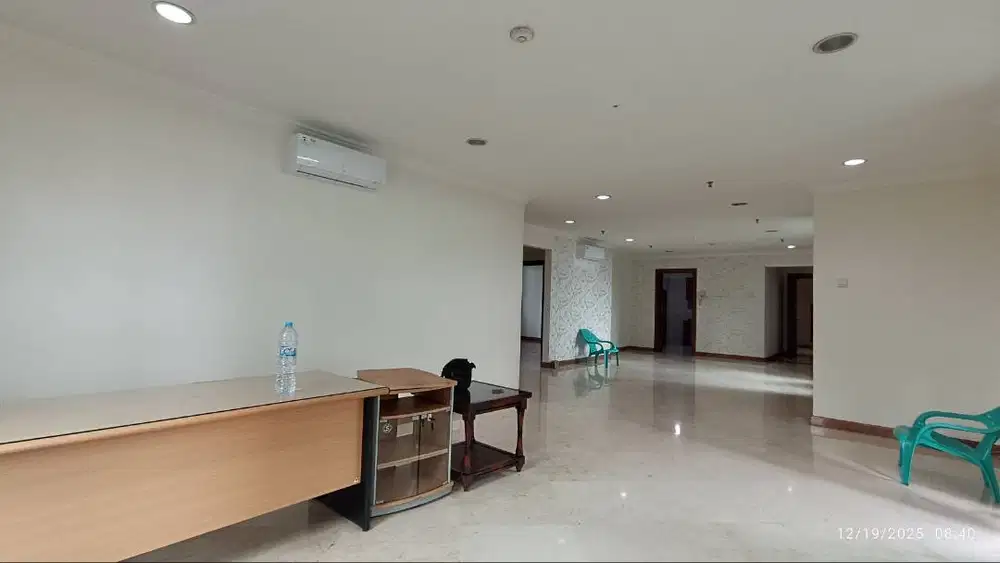 Apartemen Graha Family Regensi B Lantai Rendah Unfurnish
