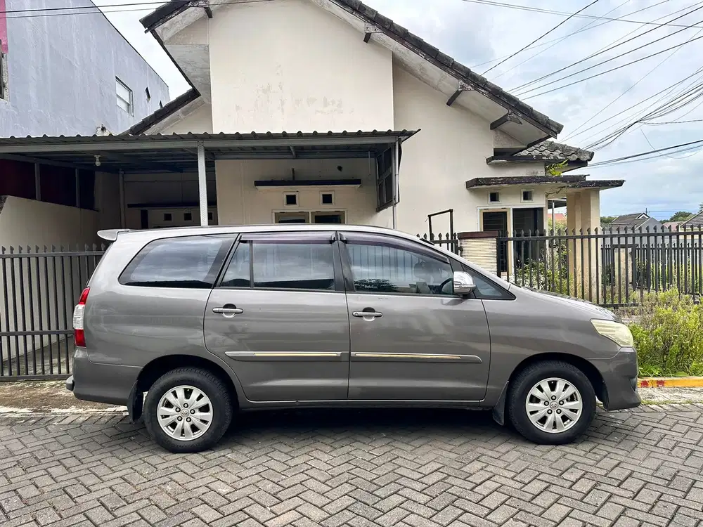 Toyota Kijang Innova 2012 Diesel