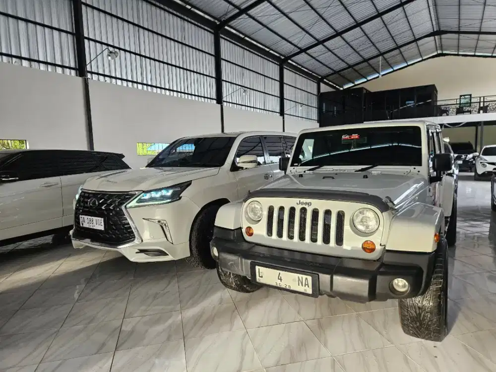 Jeep sahara 2011 aniversary