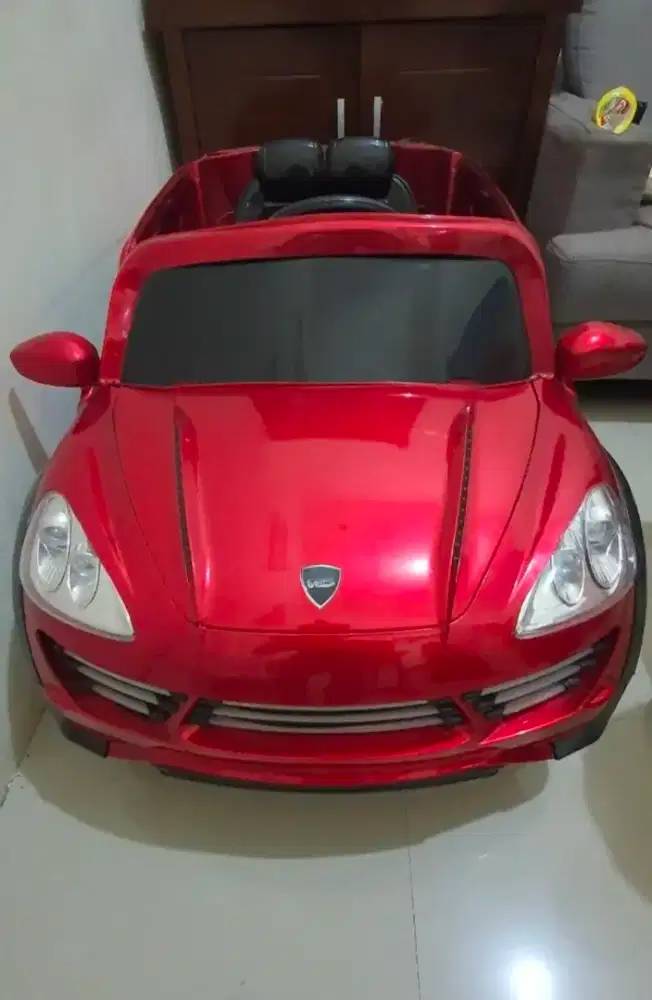 Dijual Mainan Mobil Aki Kondisi Mati