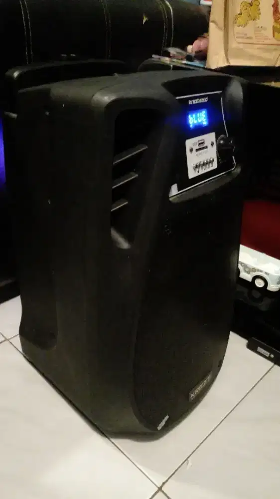 Krezt was 110 FV sound krezt 10 inc blutut mic 1