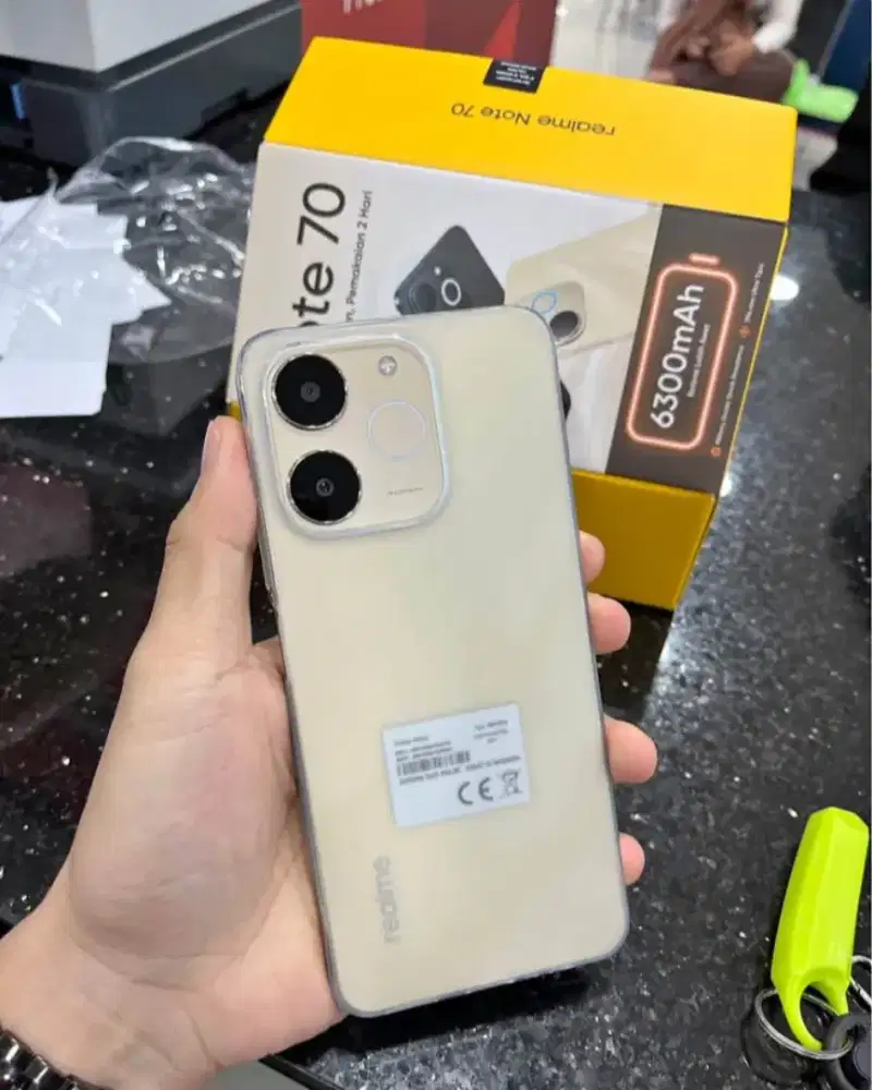 Realme note 70.