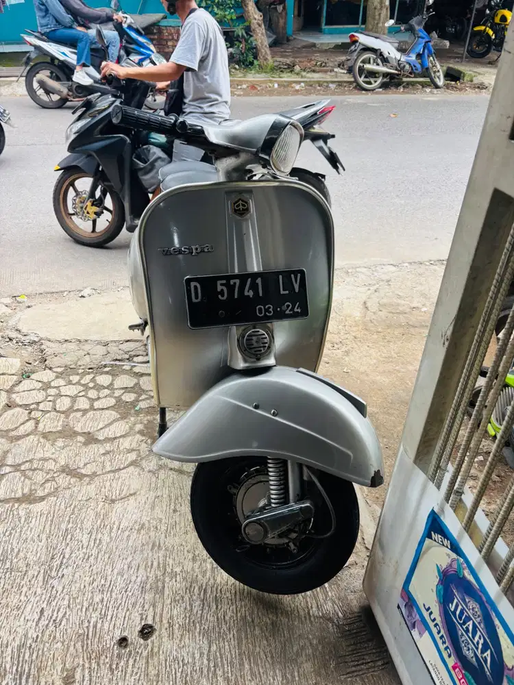 Vespa sprint veloce 1976