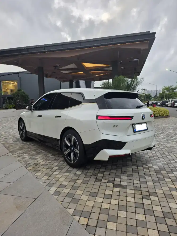Bmw iX 2023 low km electric