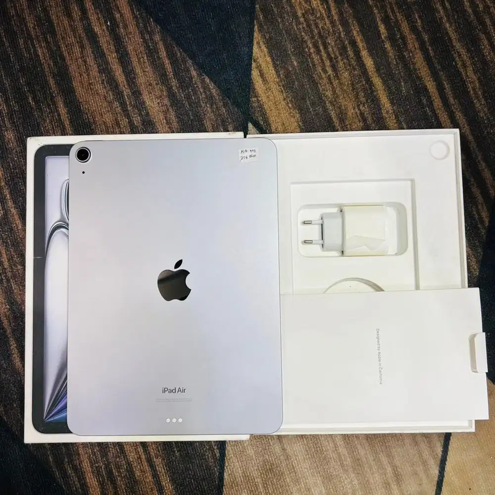 ipad air M2 256gb resmi ibox wifi mulus like new cc baru 30x