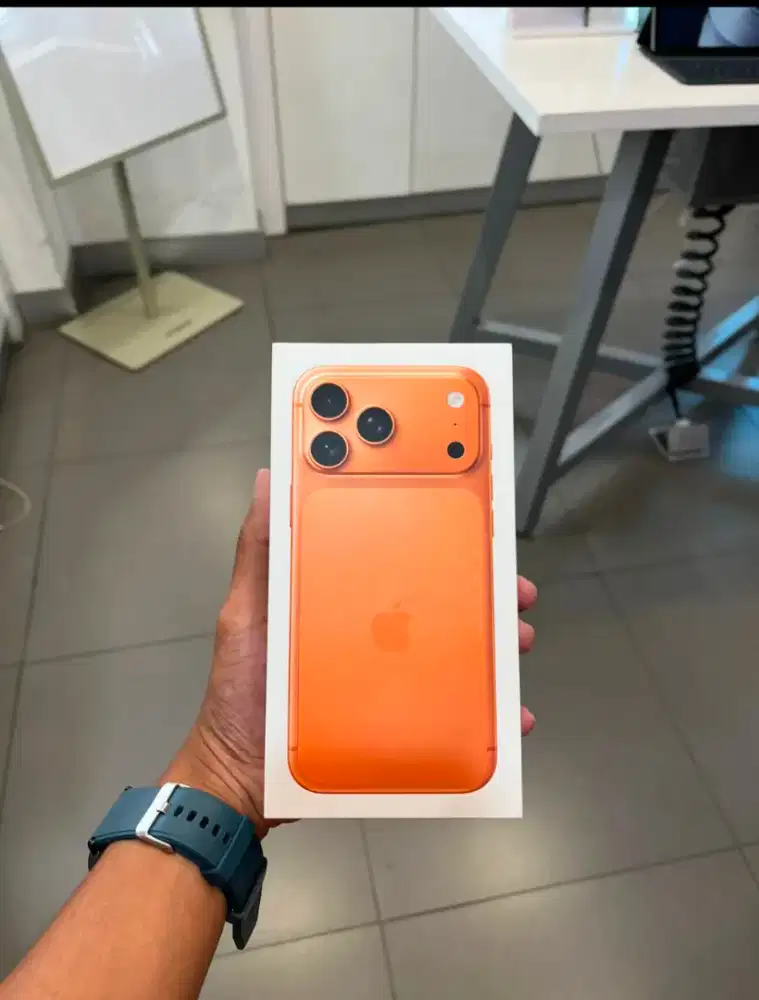 IPHONE GARANSI RESMI IBOX