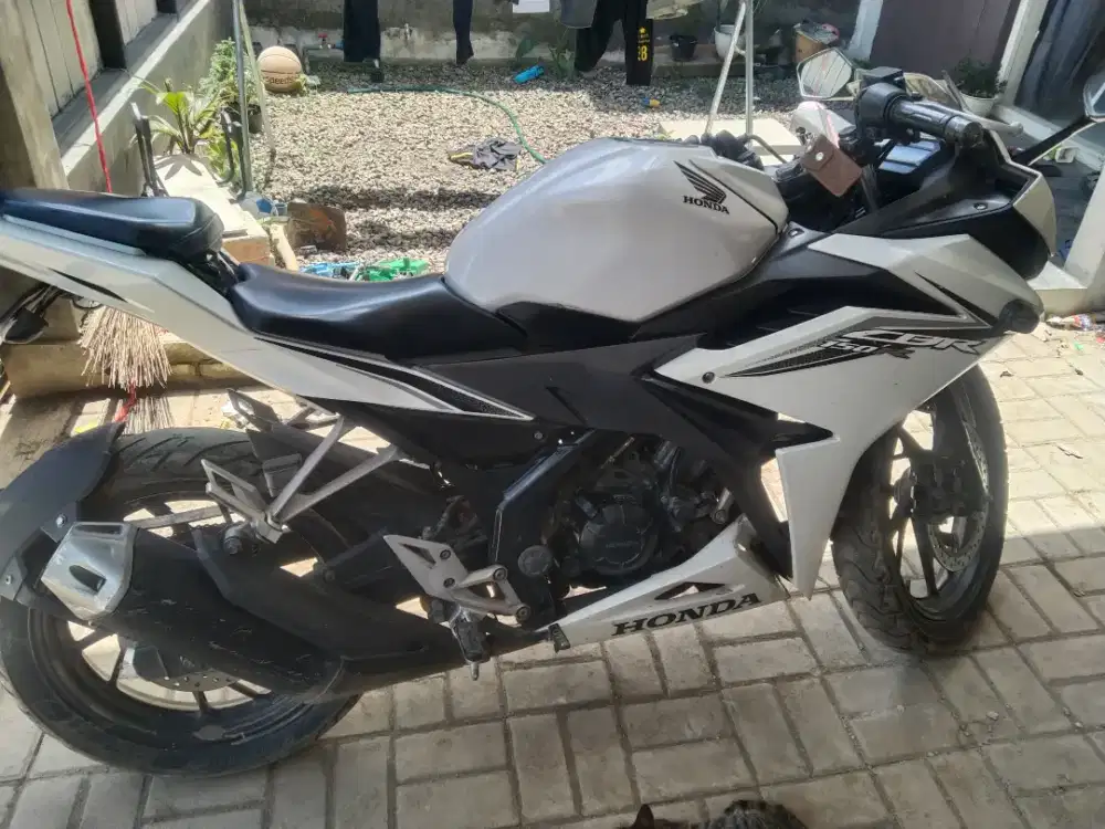 Jual motor Cbr 2016 r