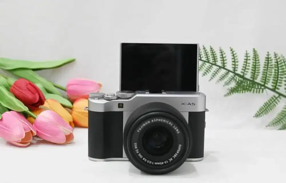 FUJIFILM X-A5 ( dicari untuk dibeli )