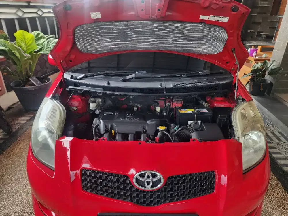 Yaris s limited
