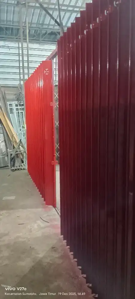 Pintu besi harmonika
