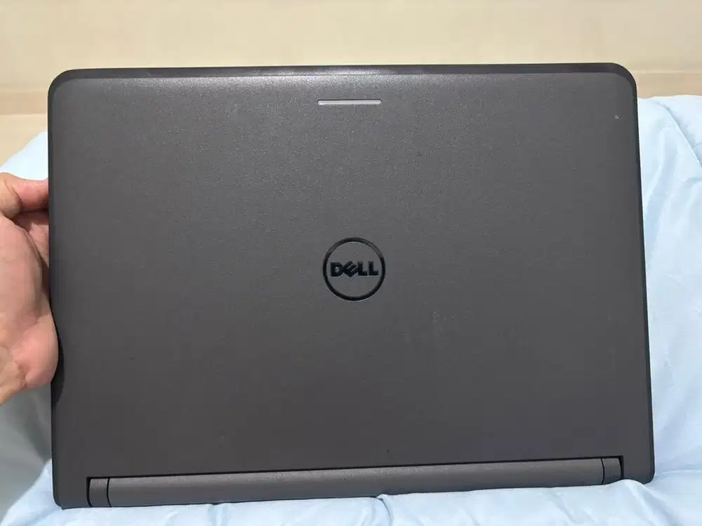 DELL Latitude 3350 black