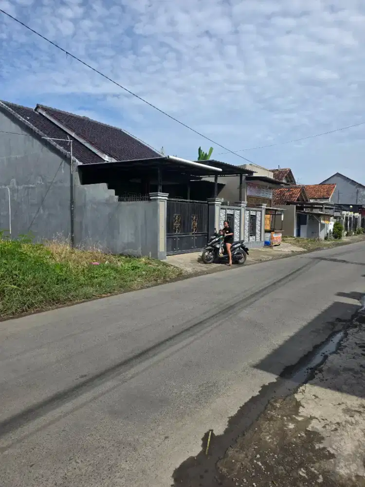 Jual tanah samping jalan total luas 193