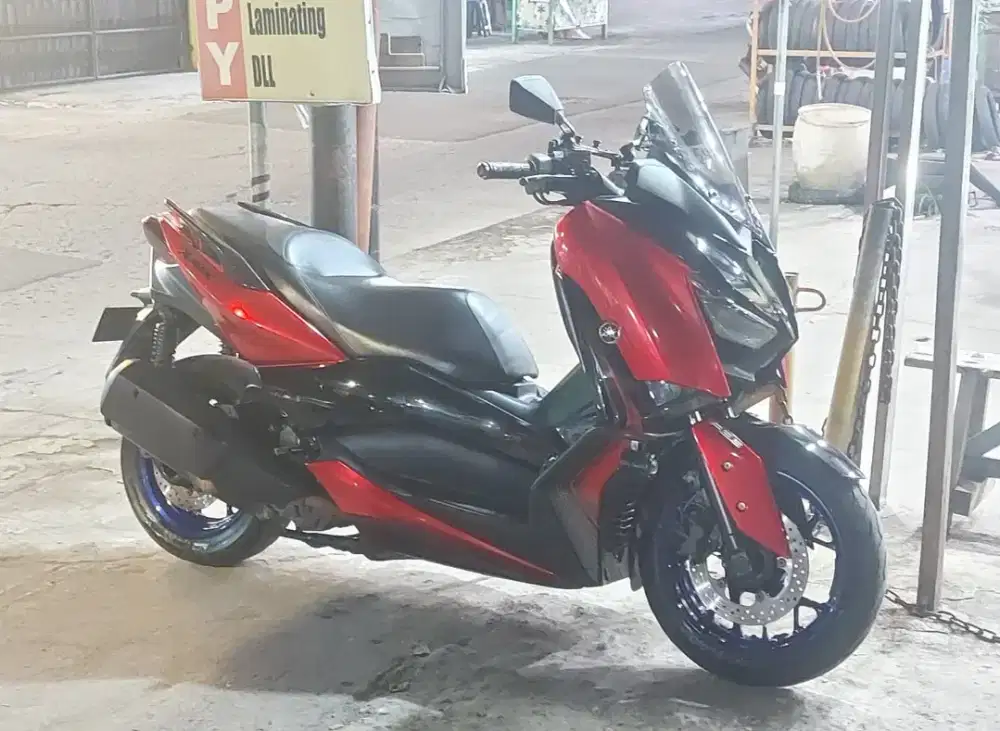 Nmax 2019 warna merah