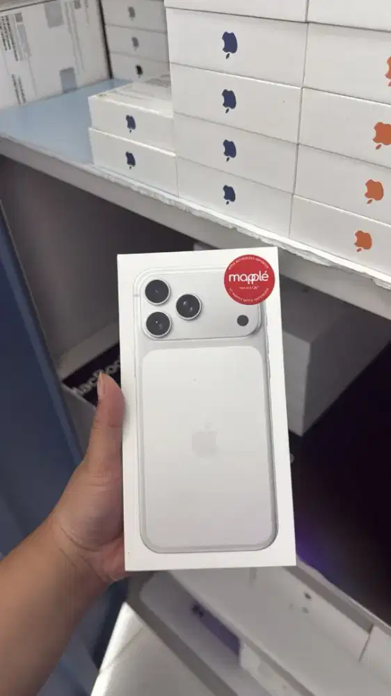 Iphone 17 Pro Max 2TB warna silver