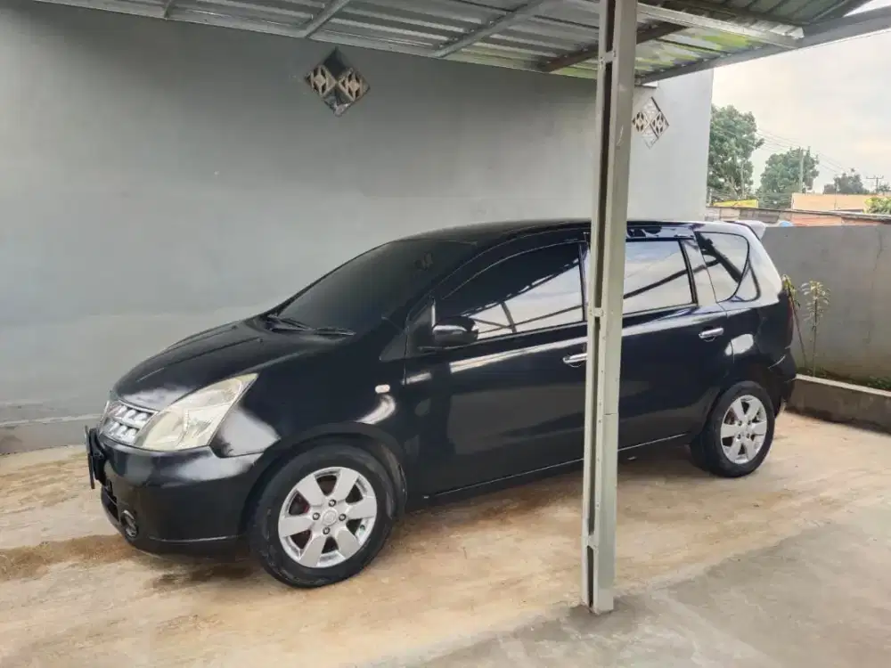 Nissan livina xr 1.5 matic 2009