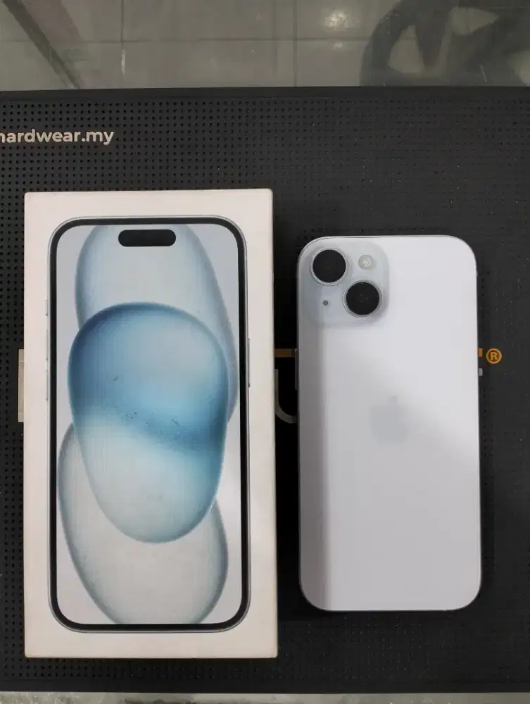 iPhone 15 128GB