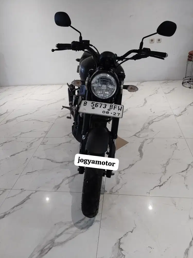 (A) Yamaha XSR 155 Tahun 2022