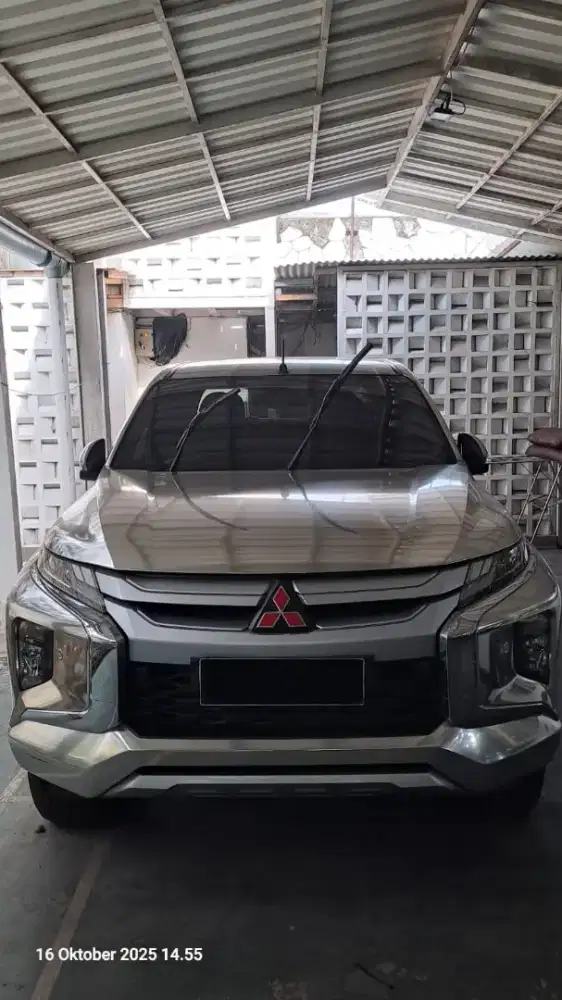 LOW KM 14.825 MITSUBISHI TRITON 2.4 DOUBLE CABIN ULTIMATE 4X4 2020