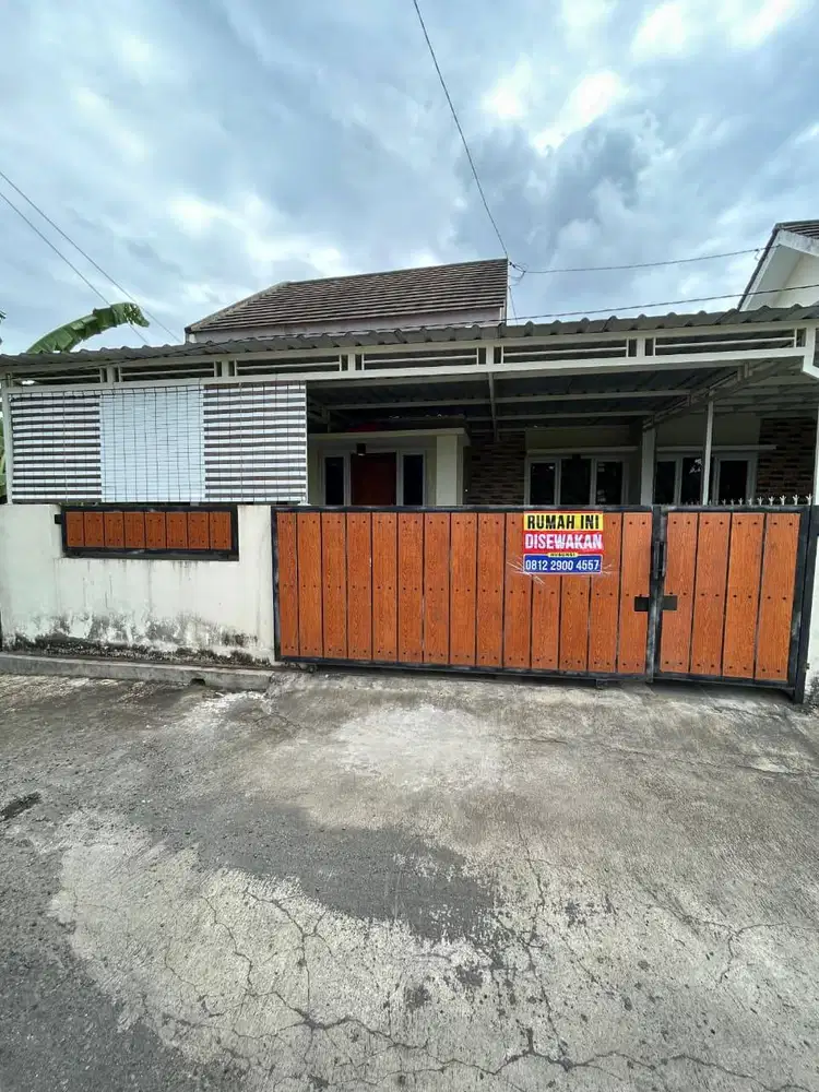 Dikontrakkan Rumah 2 Kamar Tidur 1 Kamar Mandi