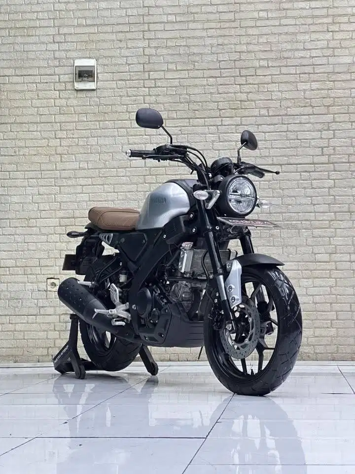 xsr 2022 retro modern odo12rb N Malang